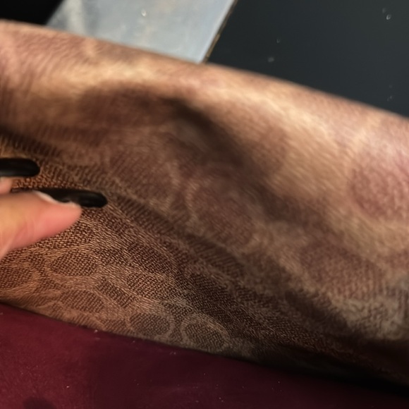 Coach - Picture 6 of 7